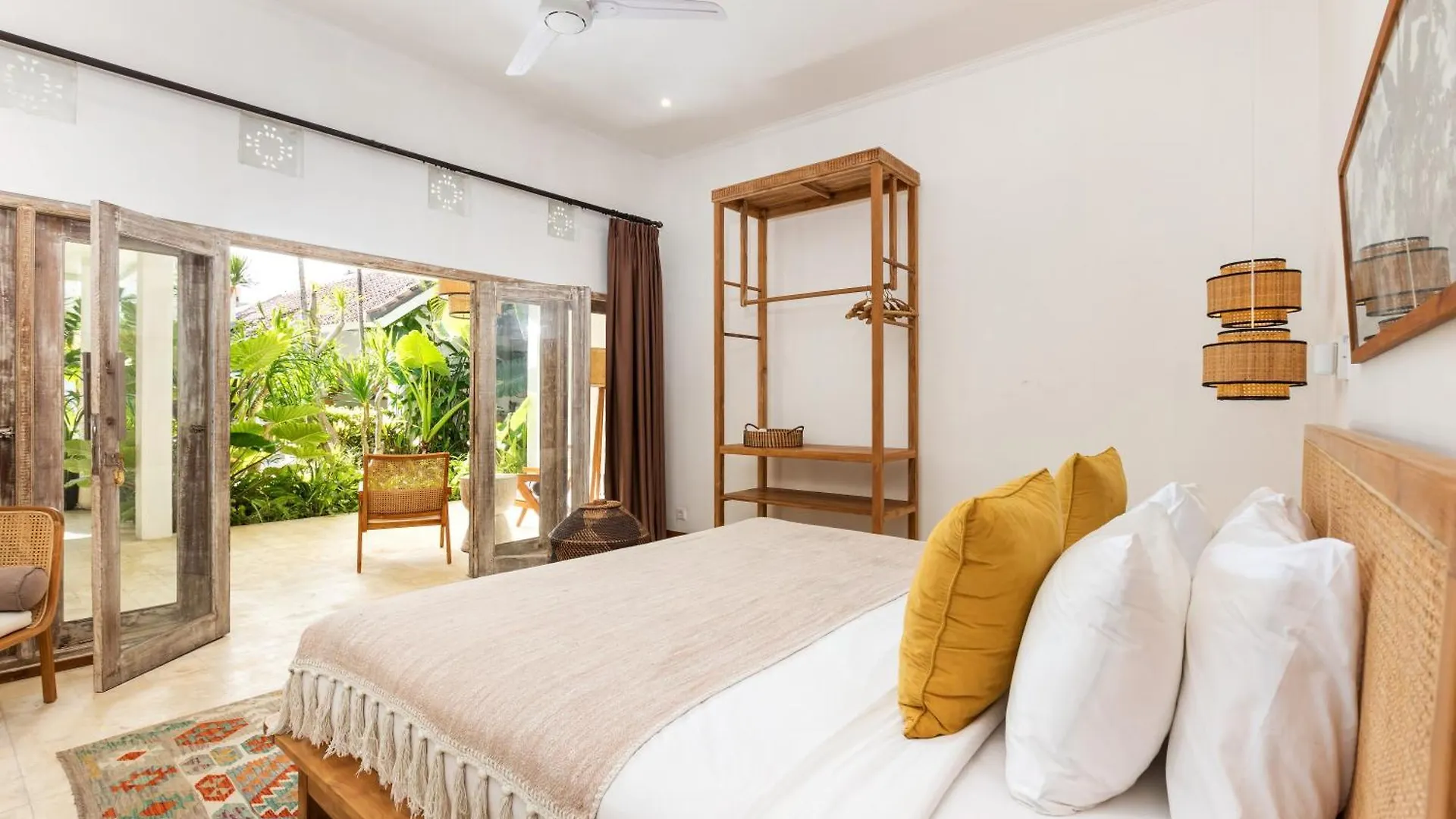 Villa Gauguin By Villa Finder Seminyak Indonesien