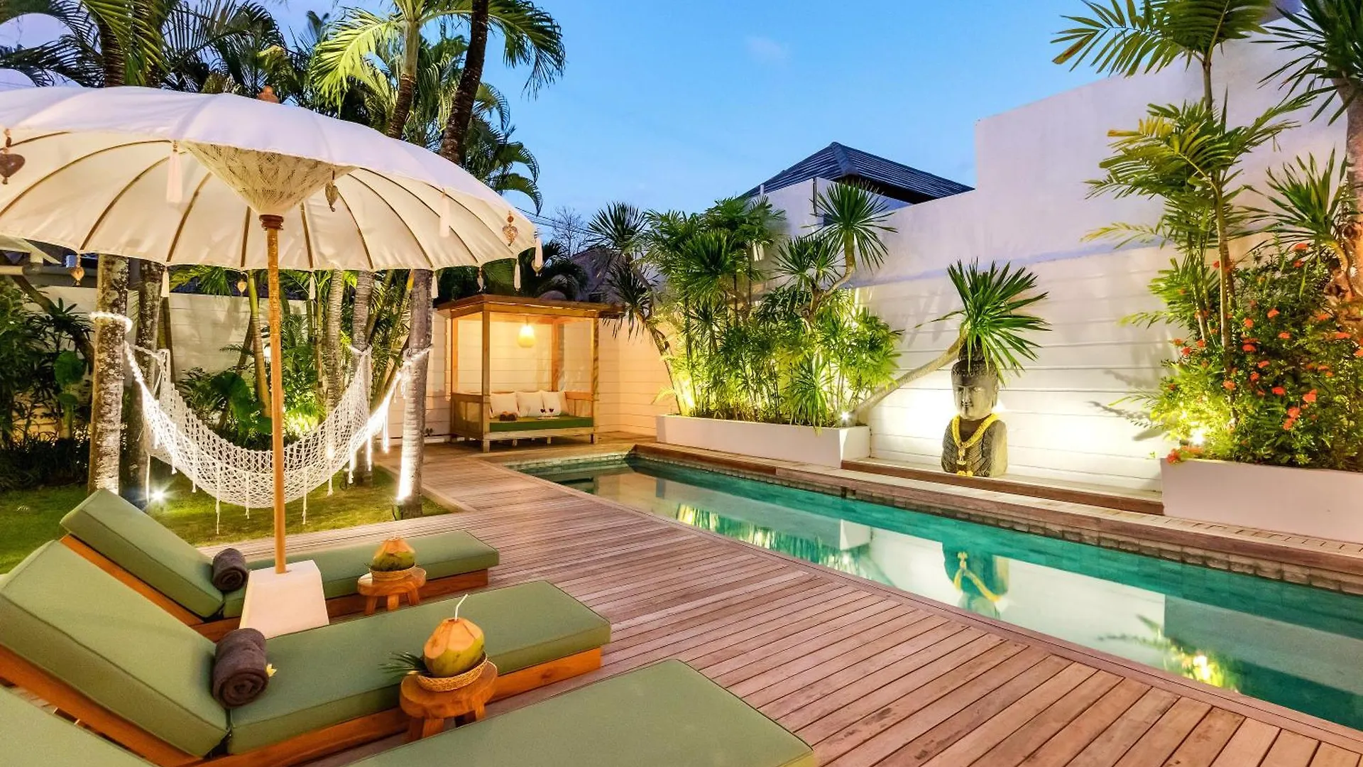 Villa Gauguin By Villa Finder Seminyak