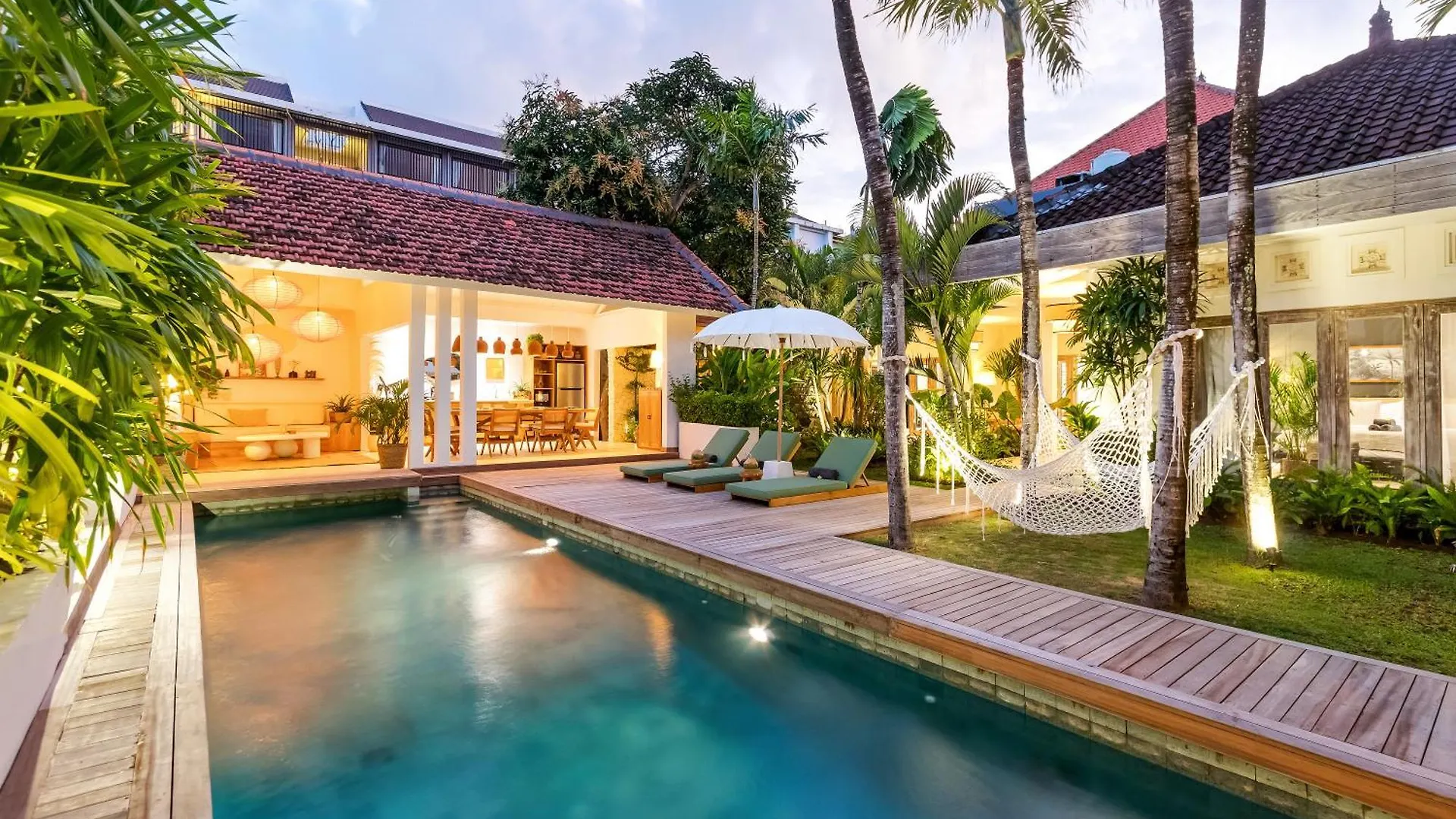 Villa Gauguin By Villa Finder Seminyak
